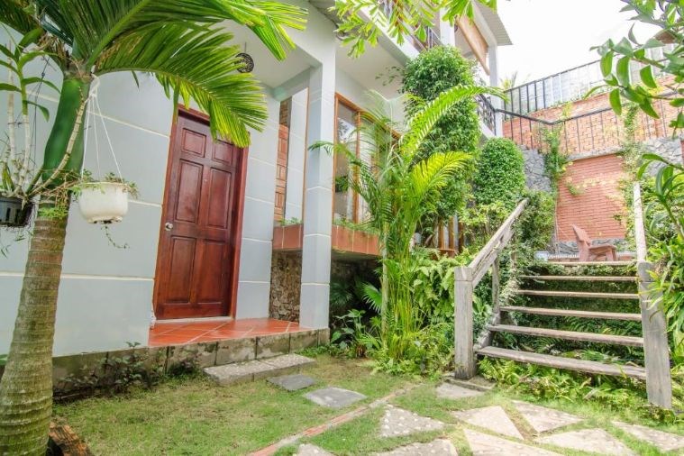 Phòng 4 Hướng vườn